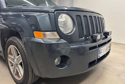 Harmaa Jeep Patriot 2010 kuva 27.