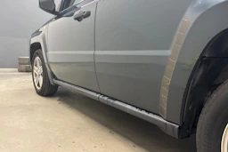 Harmaa Jeep Patriot 2010 kuva 33.