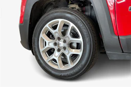 punainen Jeep Renegade 2015 kuva 9.