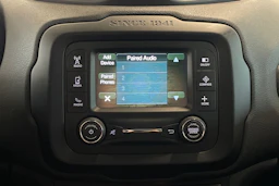 punainen Jeep Renegade 2015 kuva 17.