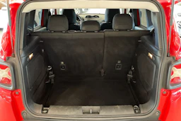 punainen Jeep Renegade 2015 kuva 20.