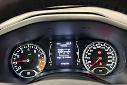 punainen Jeep Renegade 2017 kuva 15.