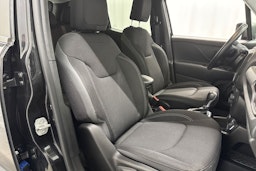 musta Jeep Renegade 2020 kuva 14.