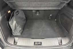 musta Jeep Renegade 2020 kuva 15.