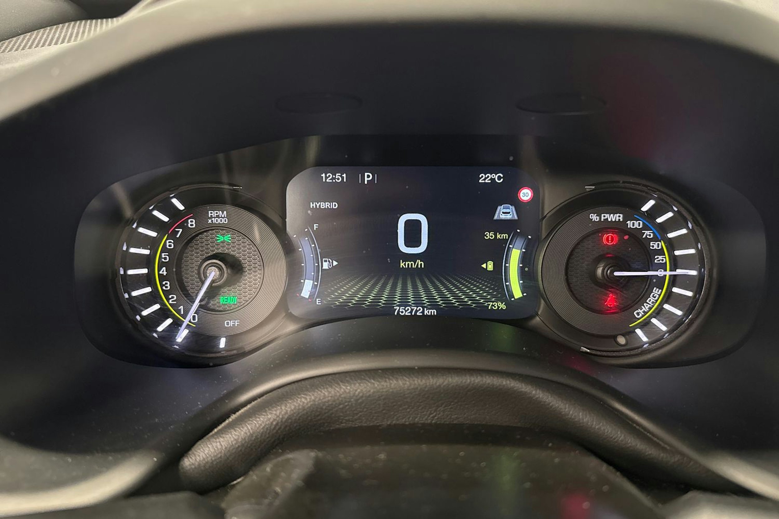 musta Jeep Renegade 2020 kuva 17.