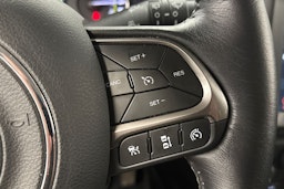 musta Jeep Renegade 2020 kuva 19.
