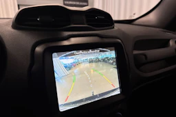 musta Jeep Renegade 2020 kuva 17.