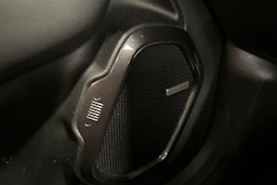 musta Jeep Renegade 2020 kuva 26.