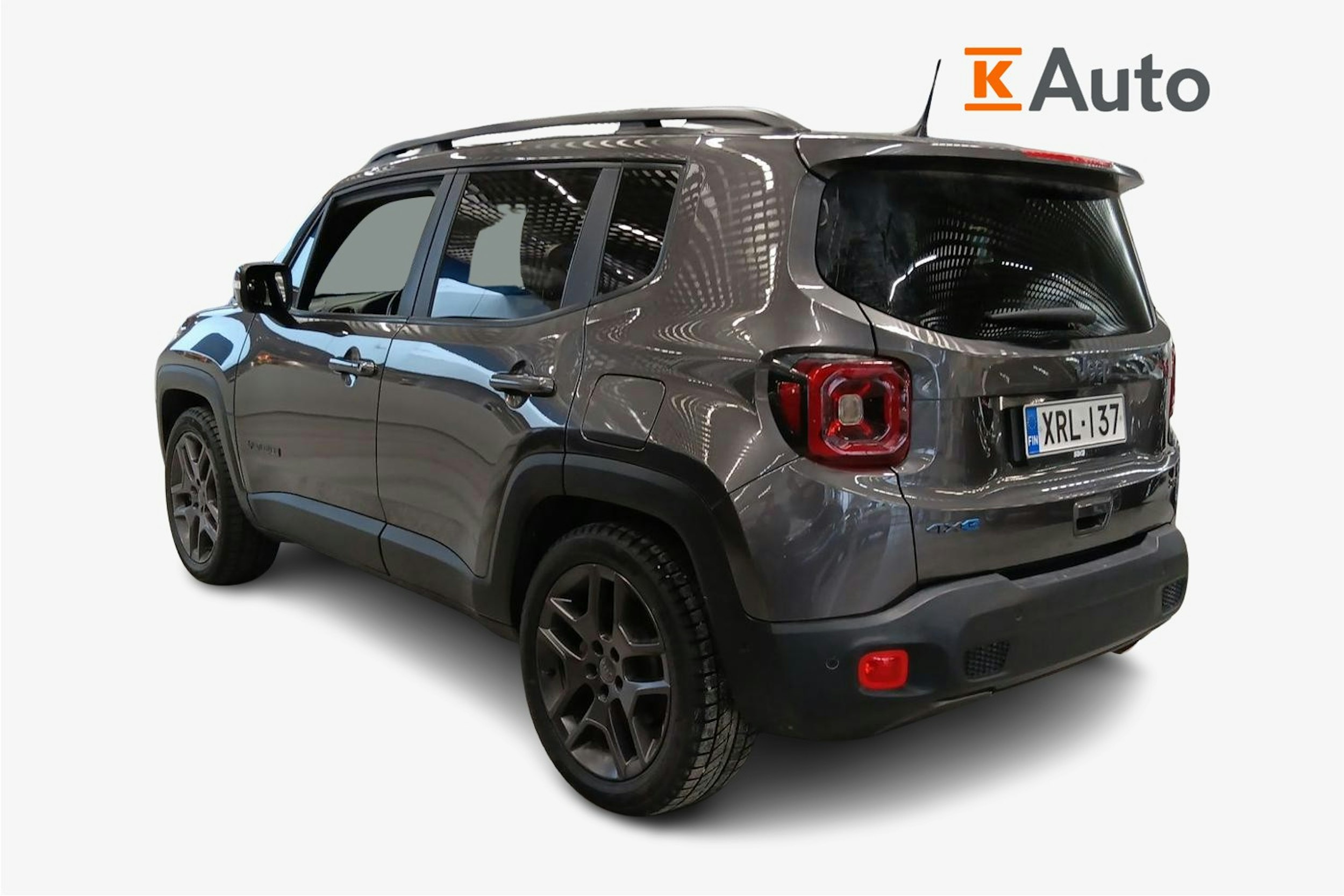 harmaa Jeep Renegade 2021 kuva 2.