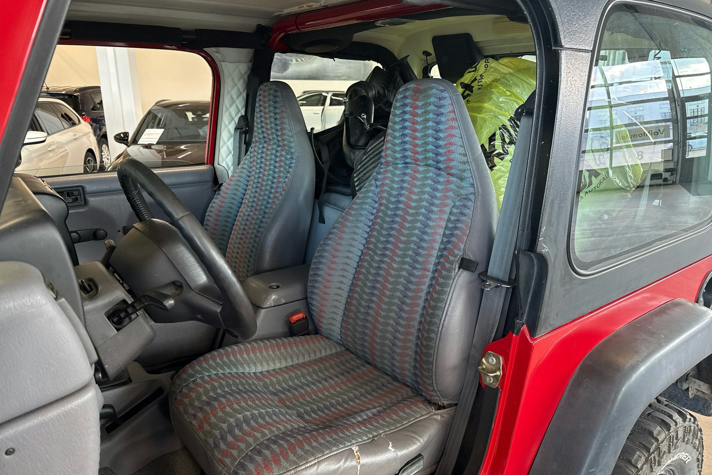 Punainen Jeep Wrangler 1997 kuva 8.