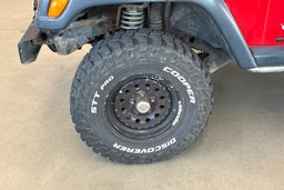 Punainen Jeep Wrangler 1997 kuva 9.