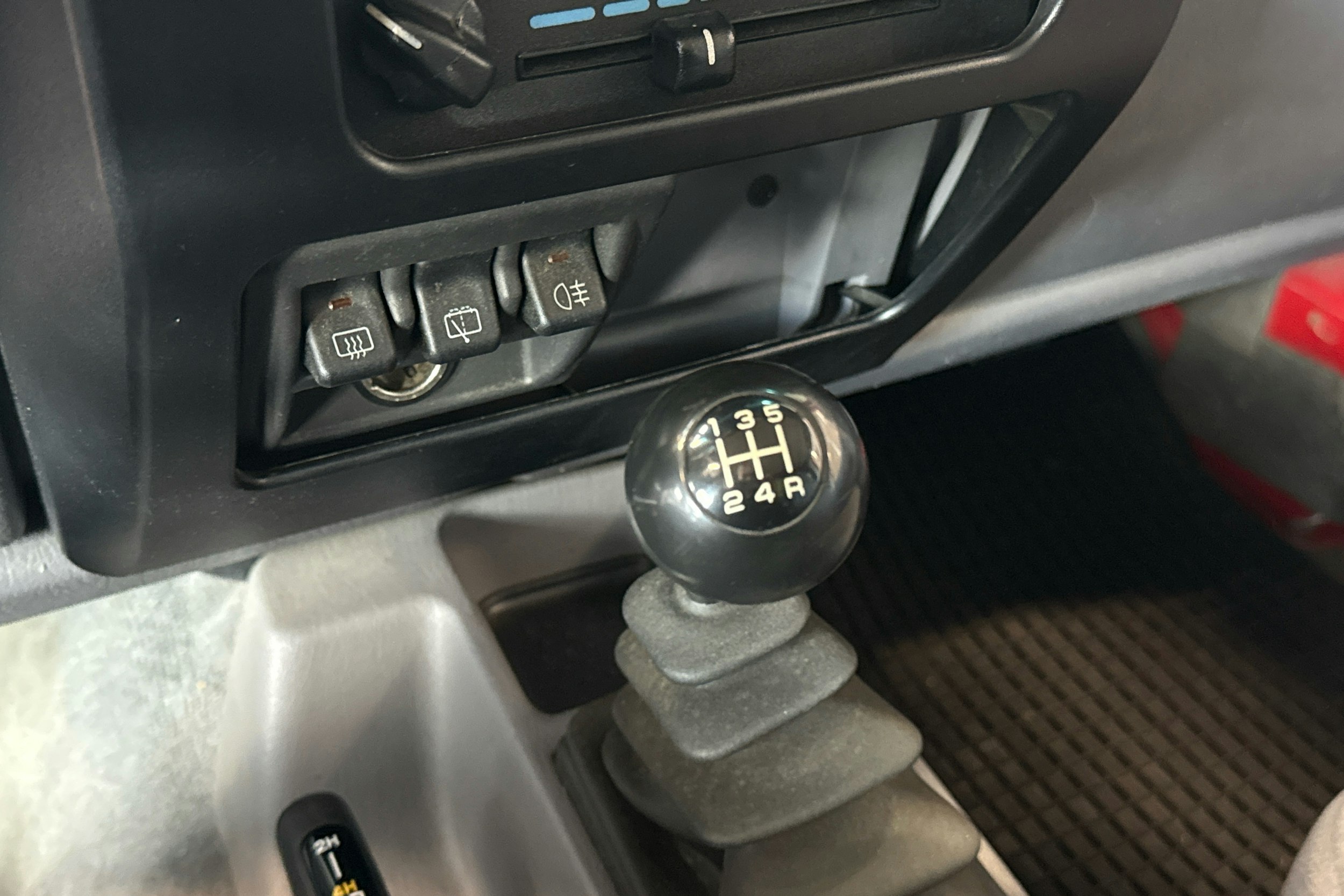 Punainen Jeep Wrangler 1997 kuva 14.
