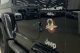 musta Jeep Wrangler 2000 kuva 17.