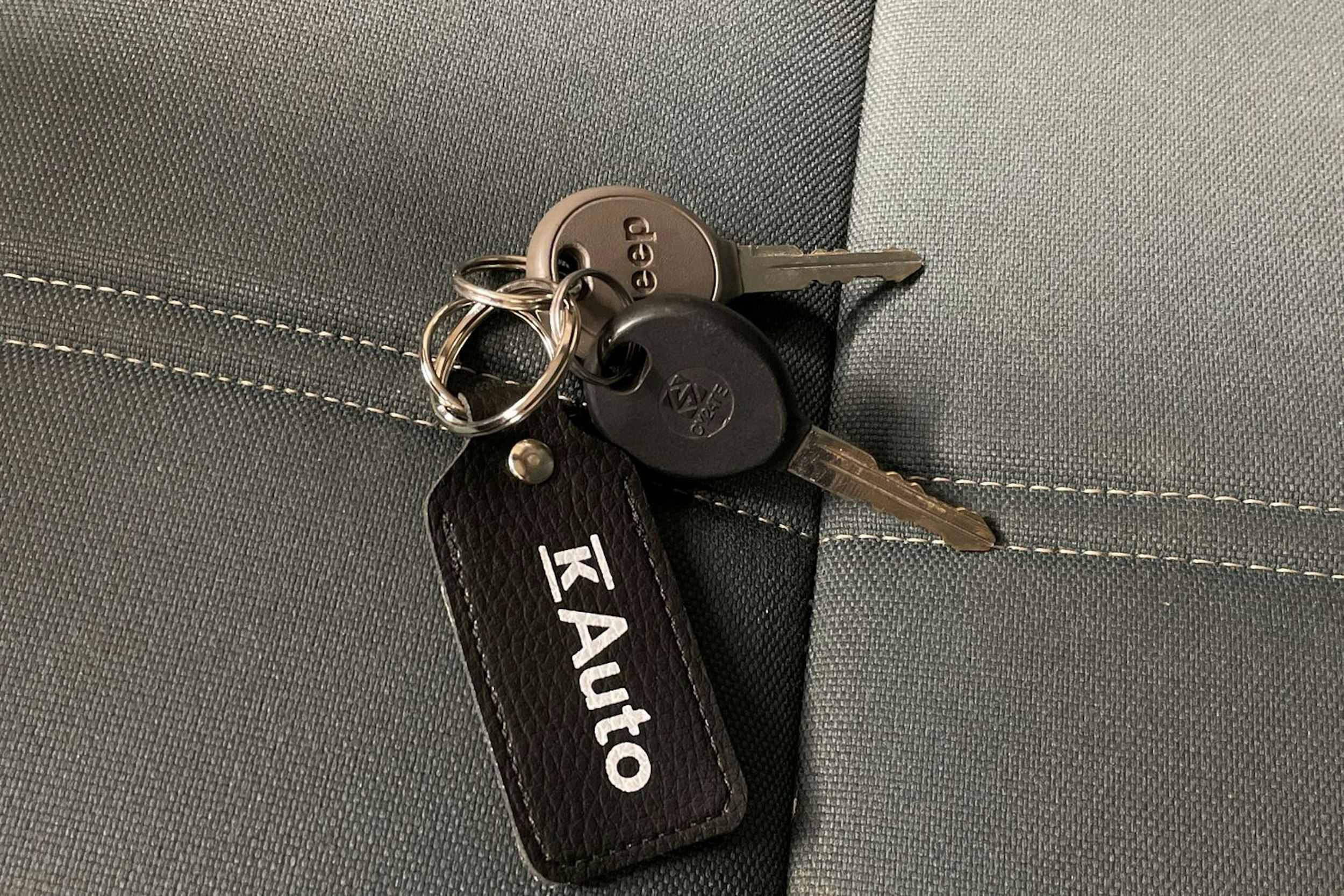 musta Jeep Wrangler 2000 kuva 18.