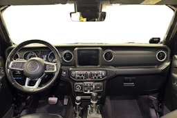 musta Jeep Wrangler 2022 kuva 9.