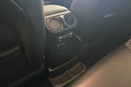 harmaa Jeep Wrangler 2022 kuva 11.