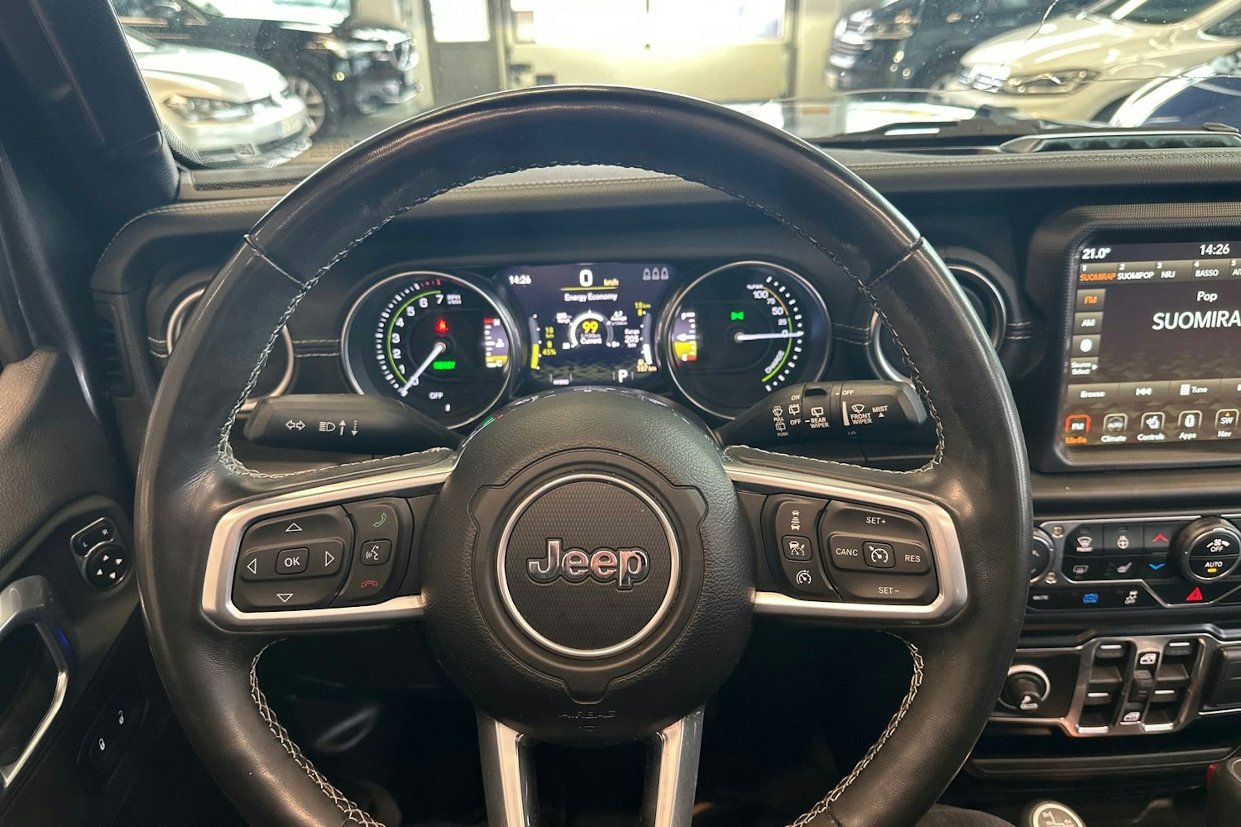 harmaa Jeep Wrangler 2022 kuva 23.