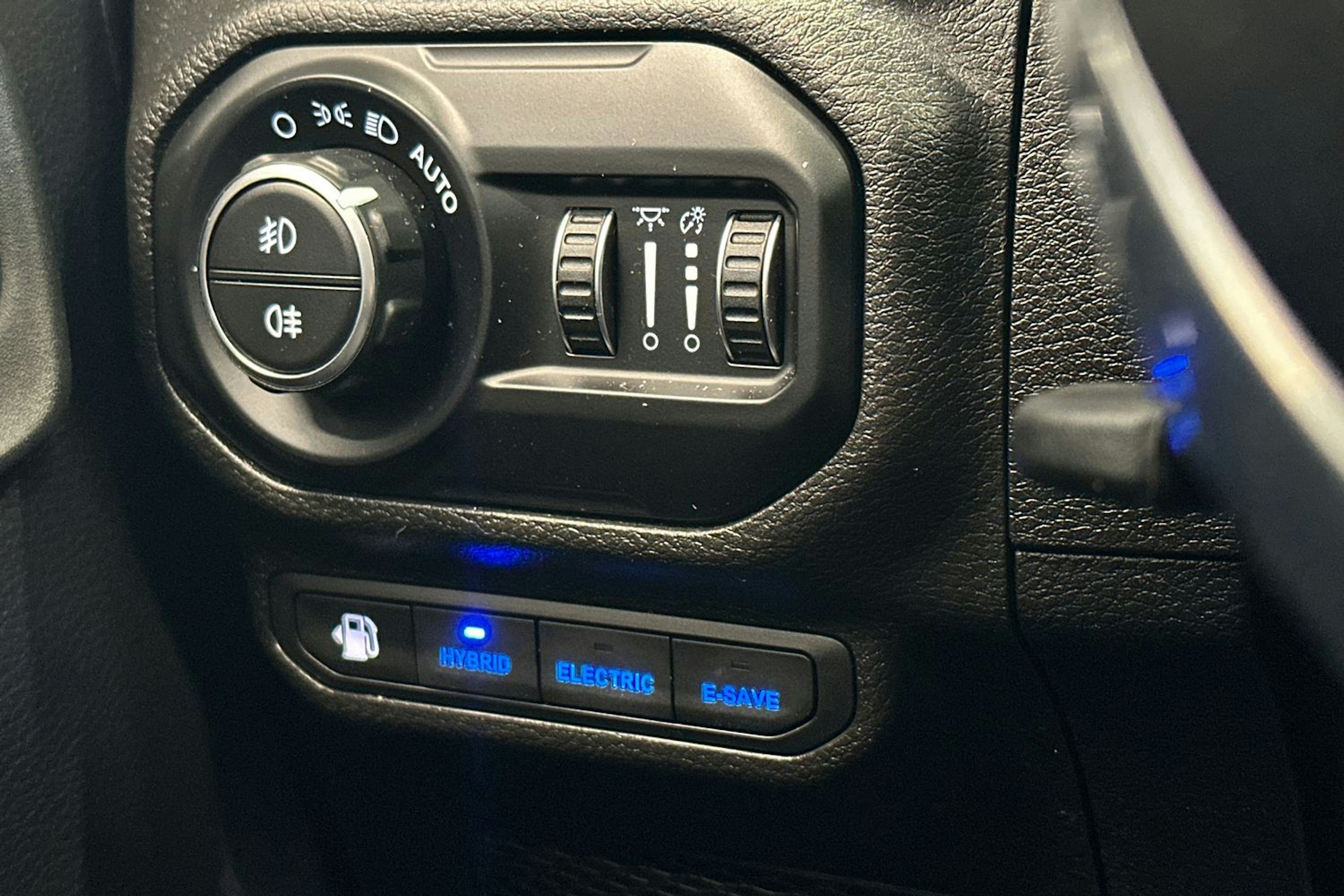 harmaa Jeep Wrangler 2022 kuva 29.