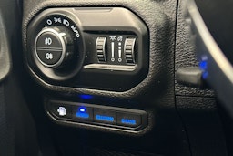 harmaa Jeep Wrangler 2022 kuva 29.