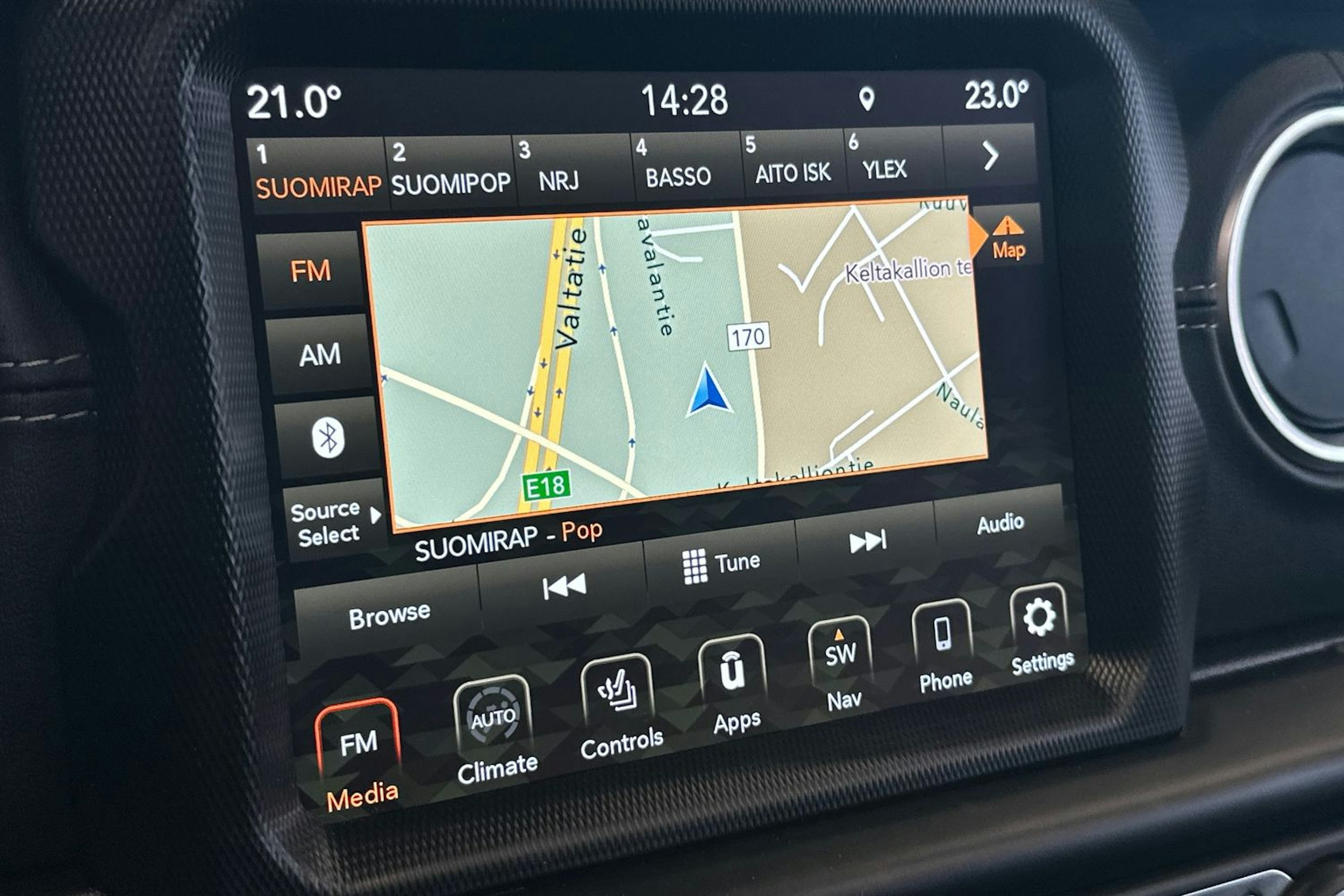 harmaa Jeep Wrangler 2022 kuva 38.