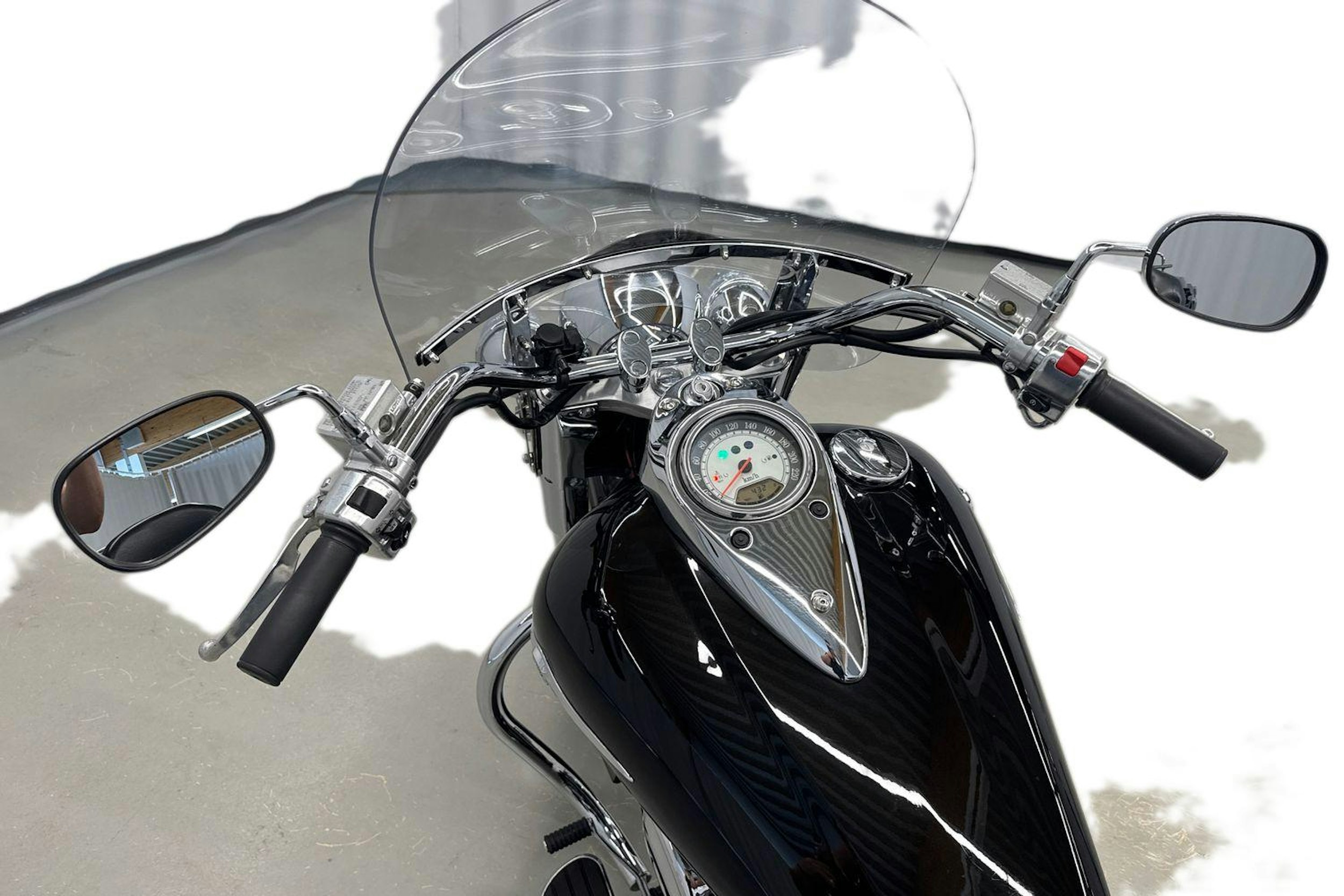 Kawasaki VN 2004 kuva 7.