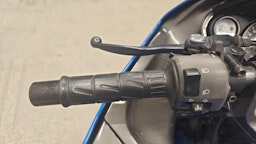sininen Kawasaki ZZR 2002 kuva 10.
