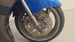 sininen Kawasaki ZZR 2002 kuva 13.