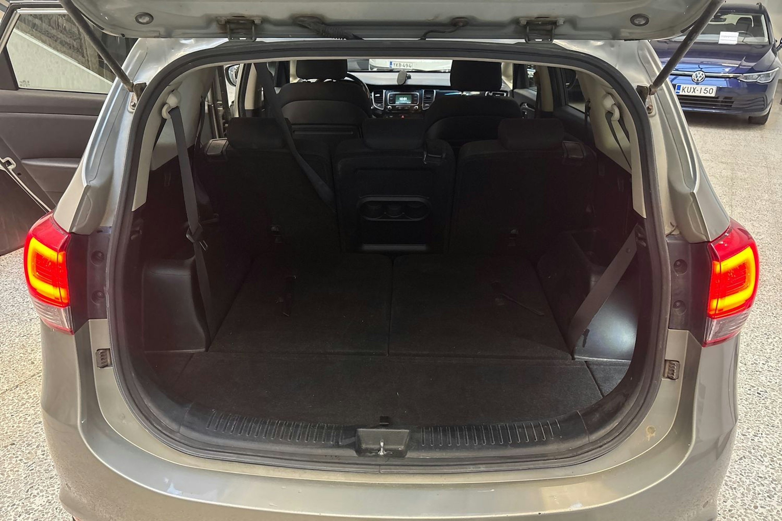 Hopea Kia Carens 2013 kuva 15.