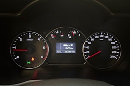 Hopea Kia Carens 2013 kuva 19.