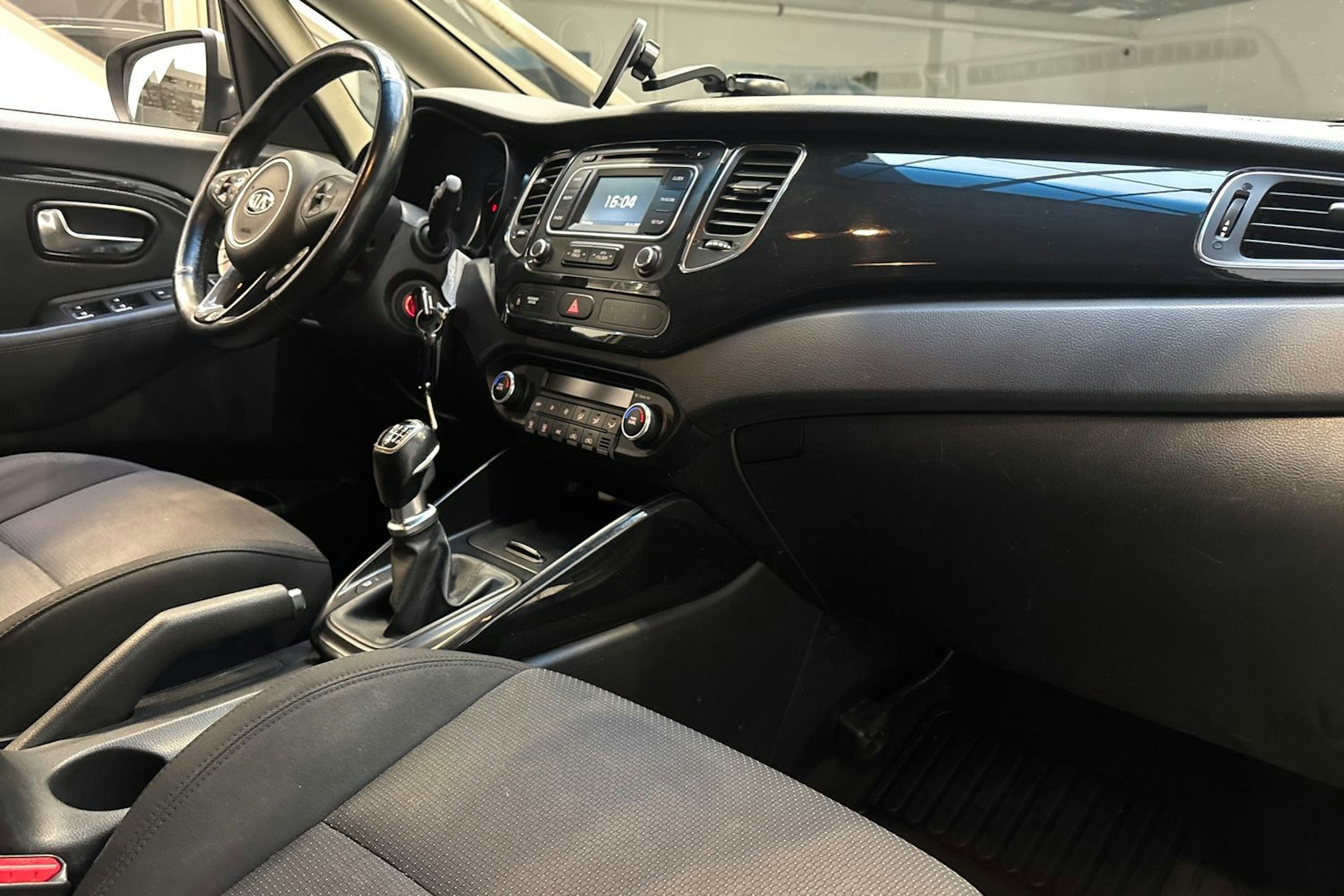 Hopea Kia Carens 2013 kuva 23.