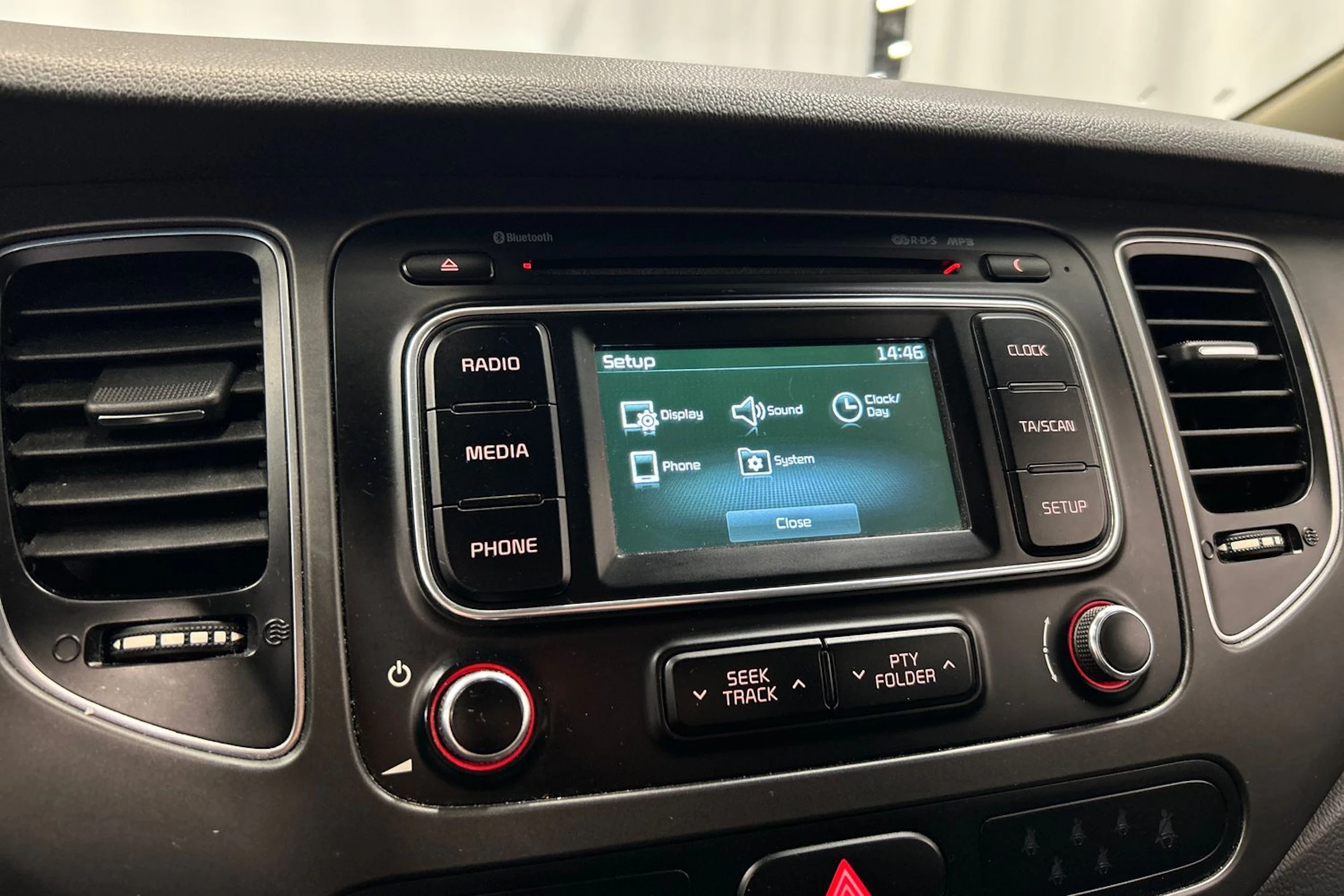 hopea Kia Carens 2014 kuva 22.