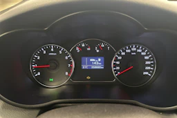 musta Kia Carens 2014 kuva 11.