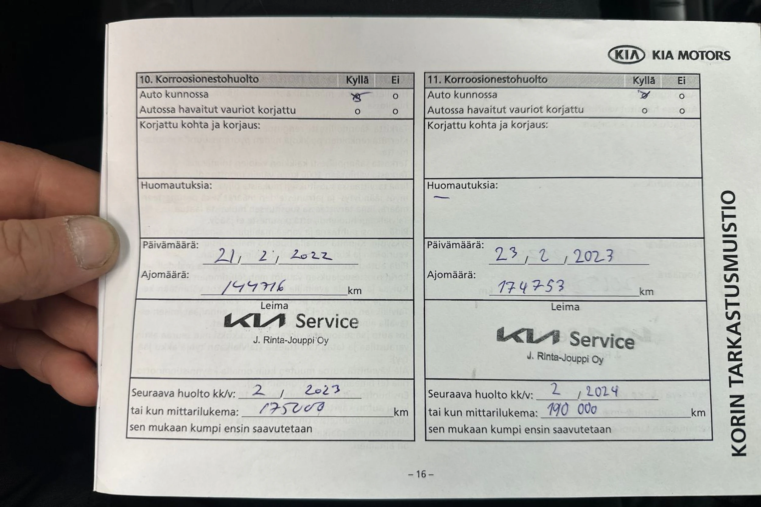 musta Kia Carens 2014 kuva 37.