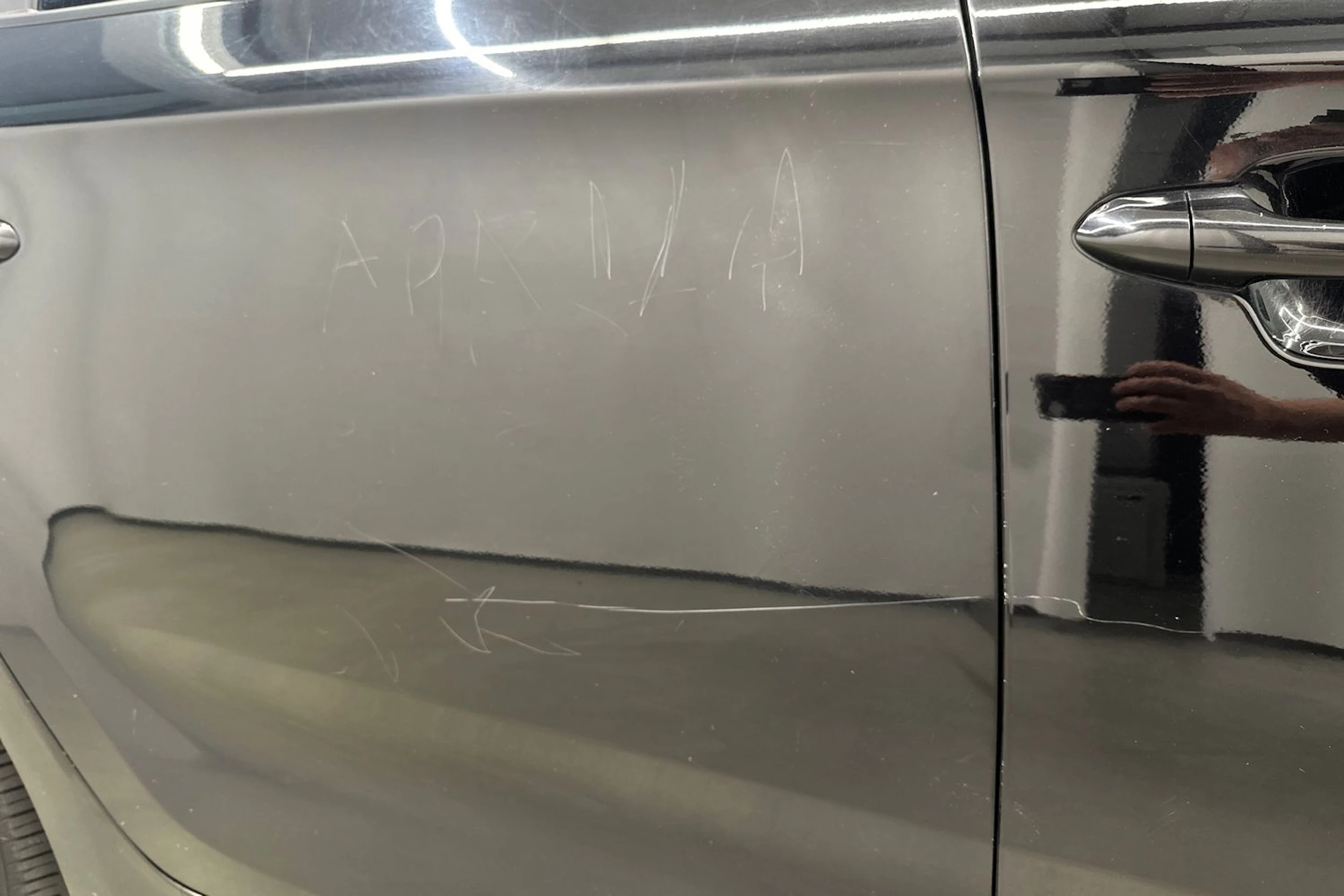 musta Kia Carens 2014 kuva 41.