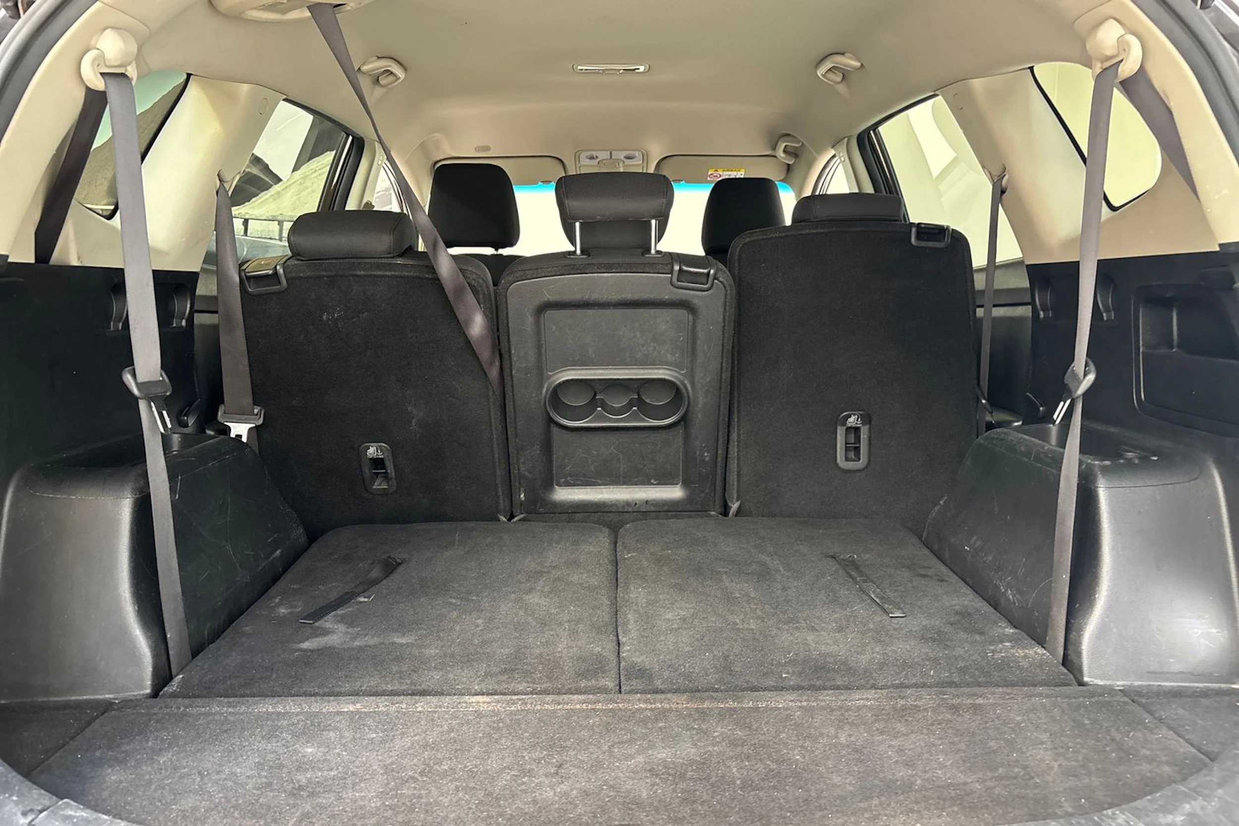 ruskea (beige) Kia Carens 2015 kuva 12.