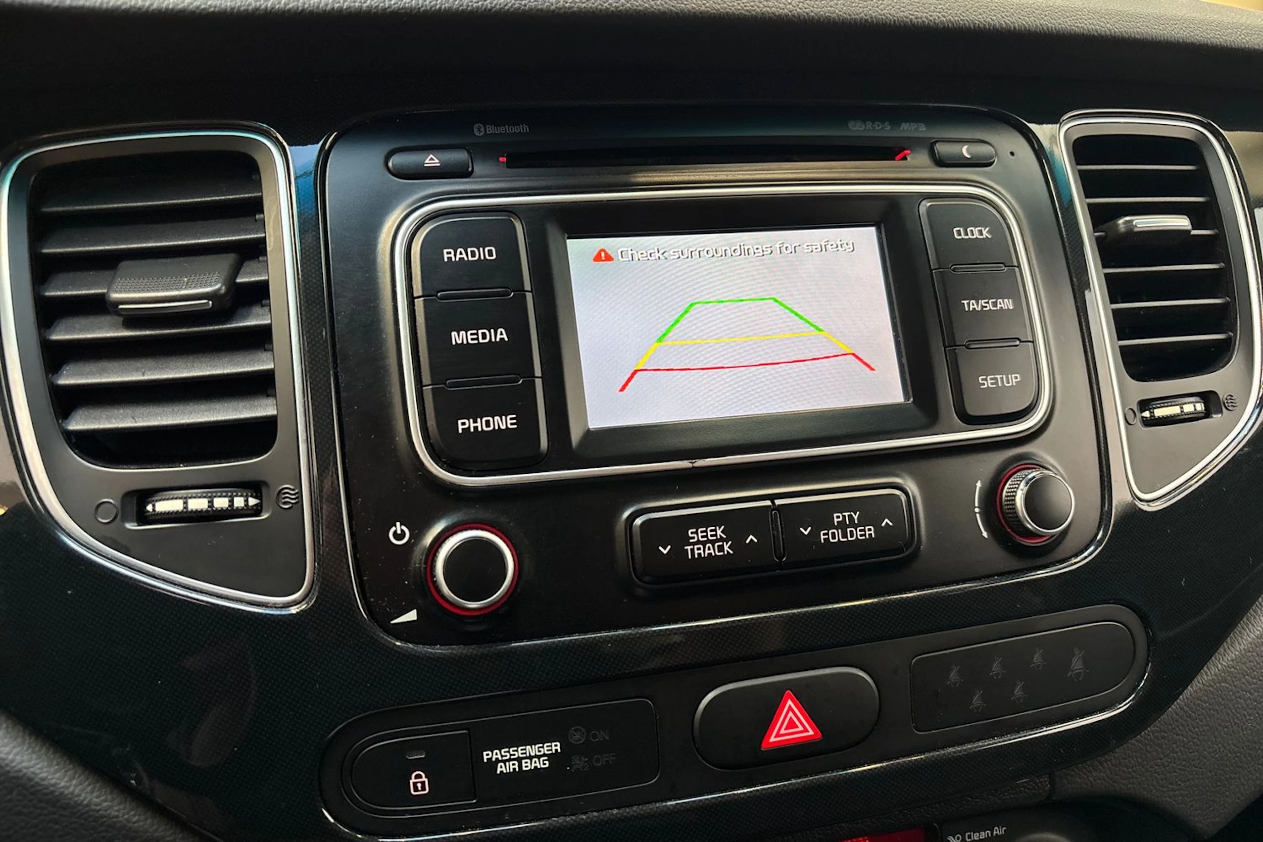 ruskea (beige) Kia Carens 2015 kuva 17.