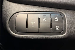 Valkoinen Kia Carens 2016 kuva 22.