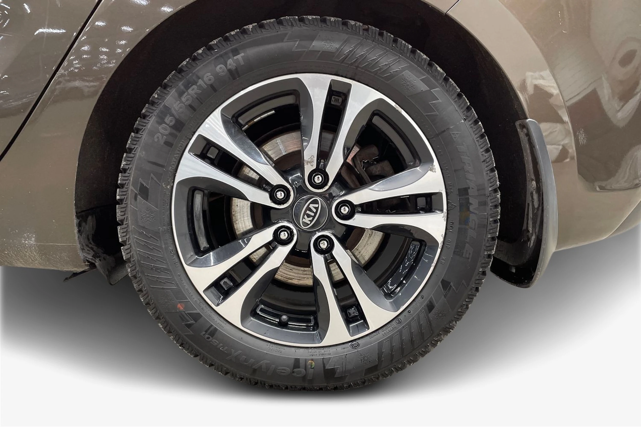 ruskea (beige) Kia Carens 2016 kuva 9.