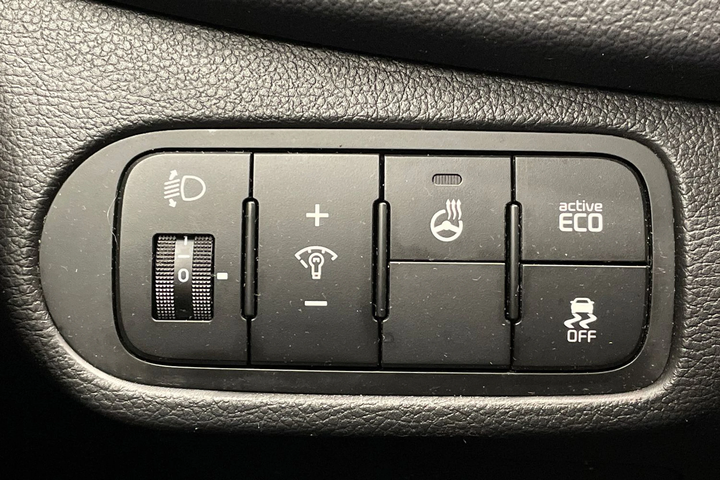 ruskea (beige) Kia Carens 2016 kuva 18.