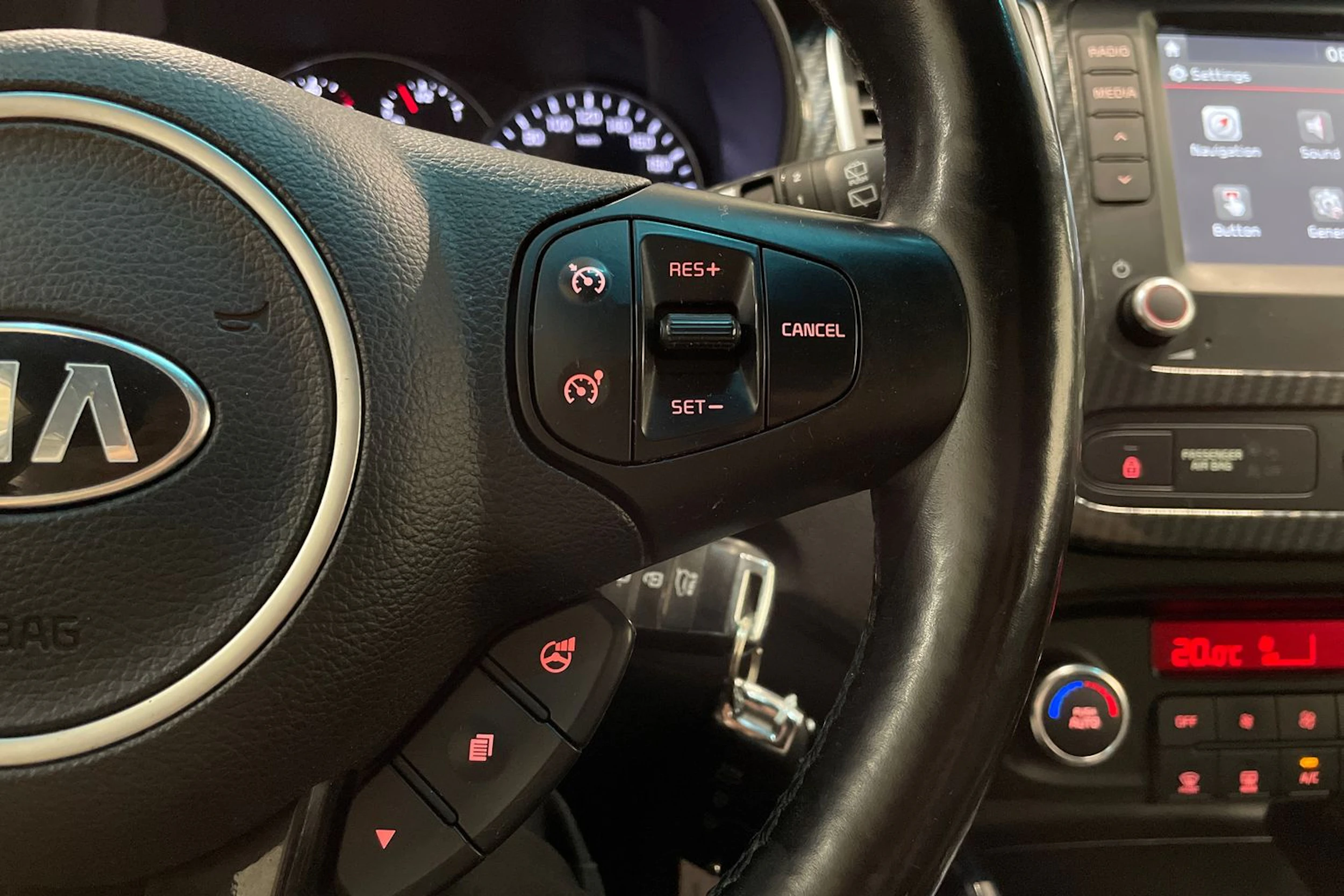 hopea Kia Carens 2017 kuva 20.