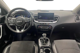 sininen Kia Ceed 2023 kuva 9.