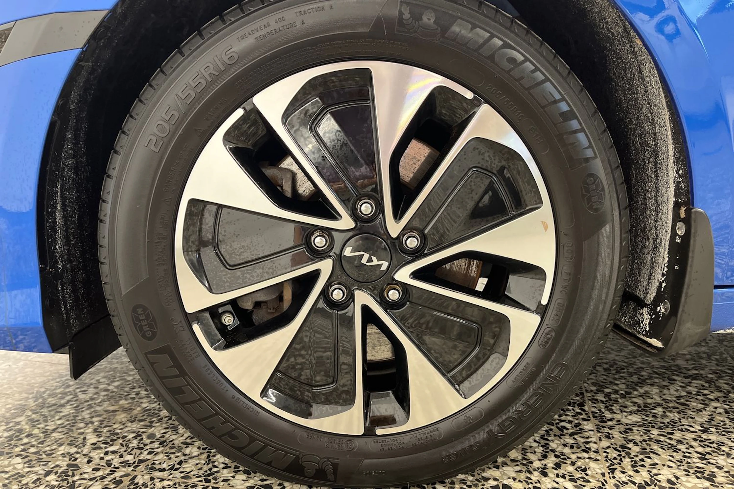 sininen Kia Ceed 2023 kuva 13.