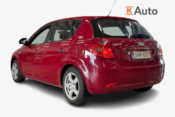 punainen Kia Ceed 2007 kuva 2.