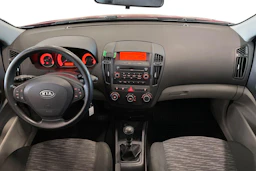 punainen Kia Ceed 2007 kuva 7.
