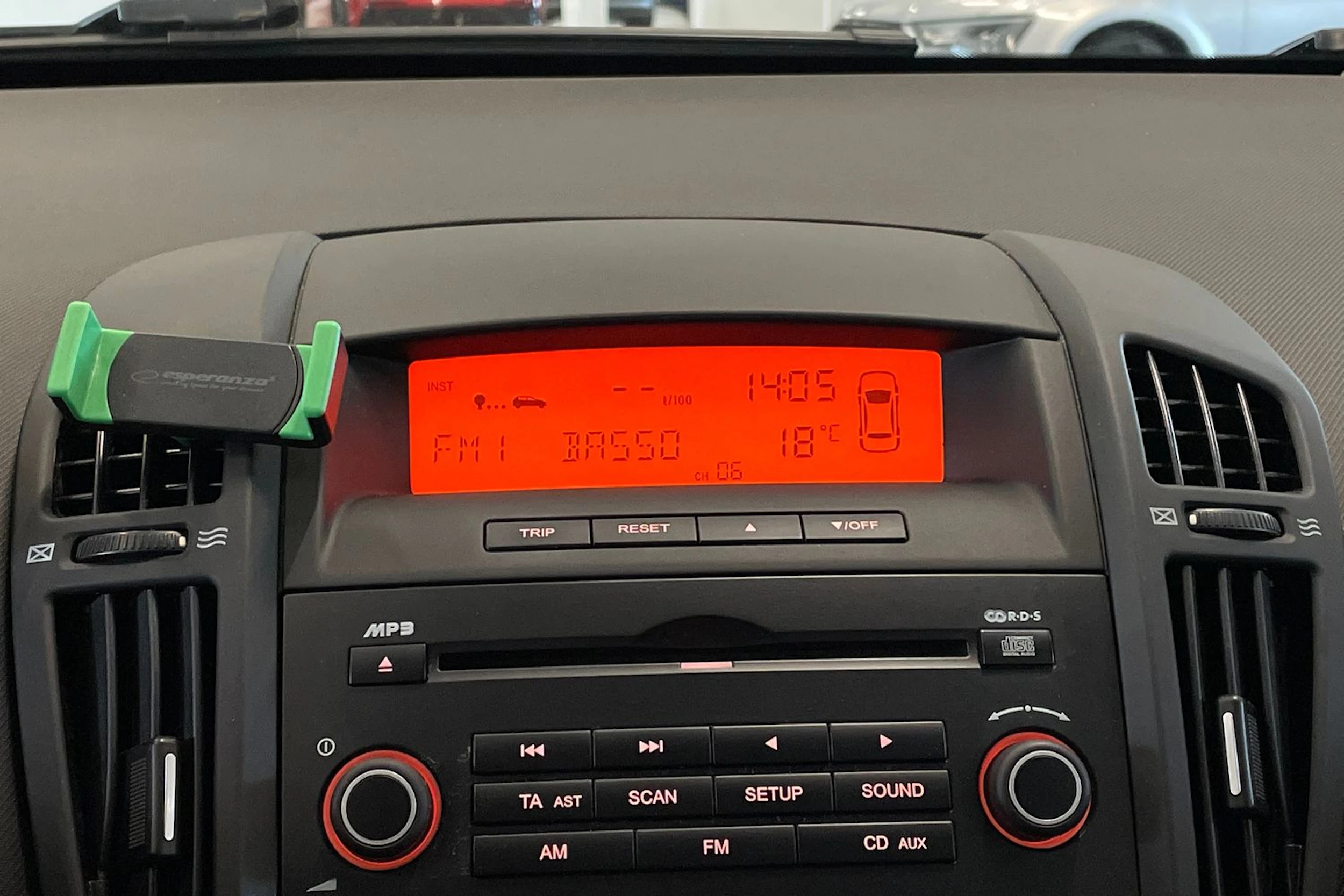 punainen Kia Ceed 2007 kuva 16.