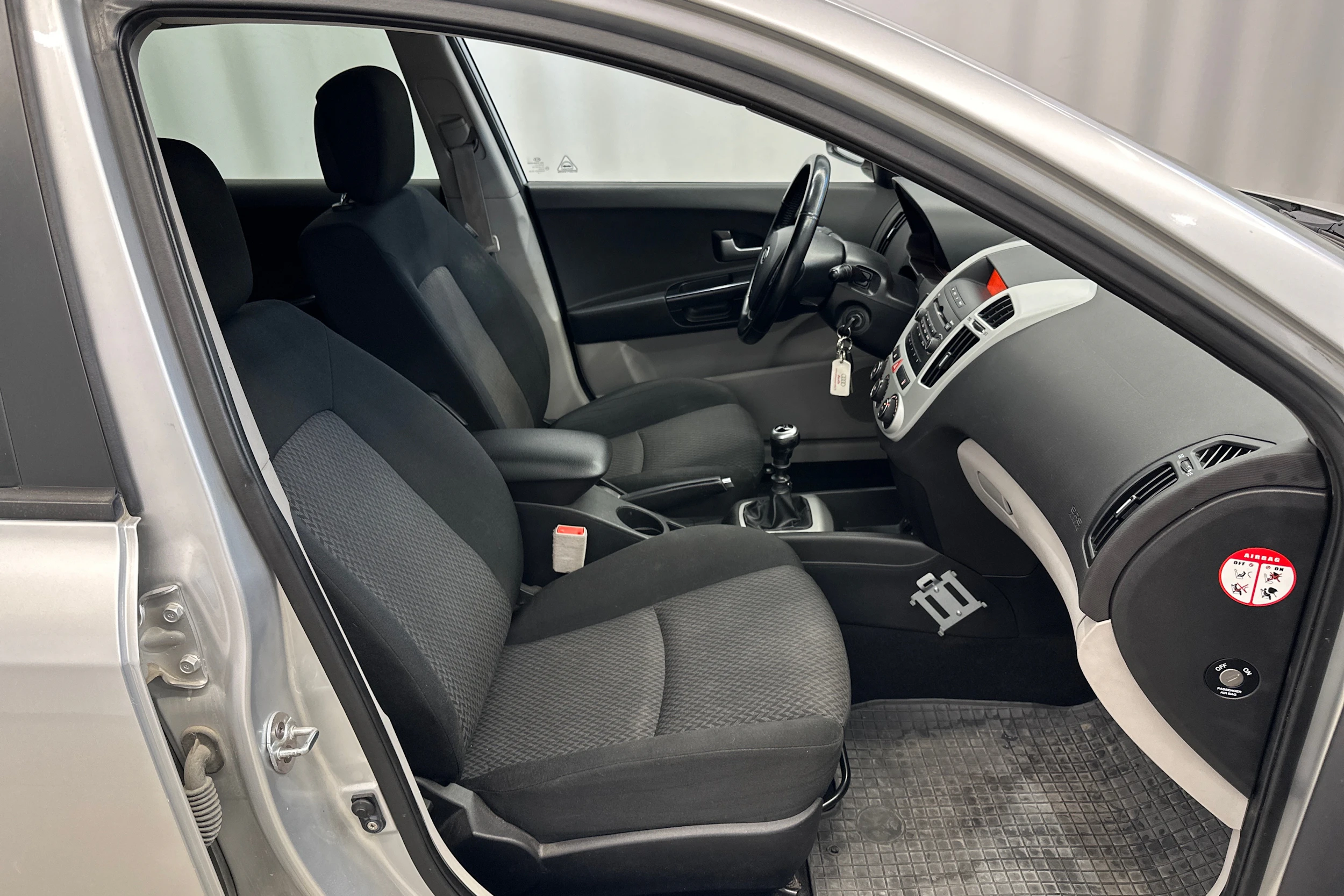 hopea Kia Ceed 2008 kuva 10.