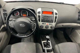 punainen Kia Ceed 2008 kuva 7.
