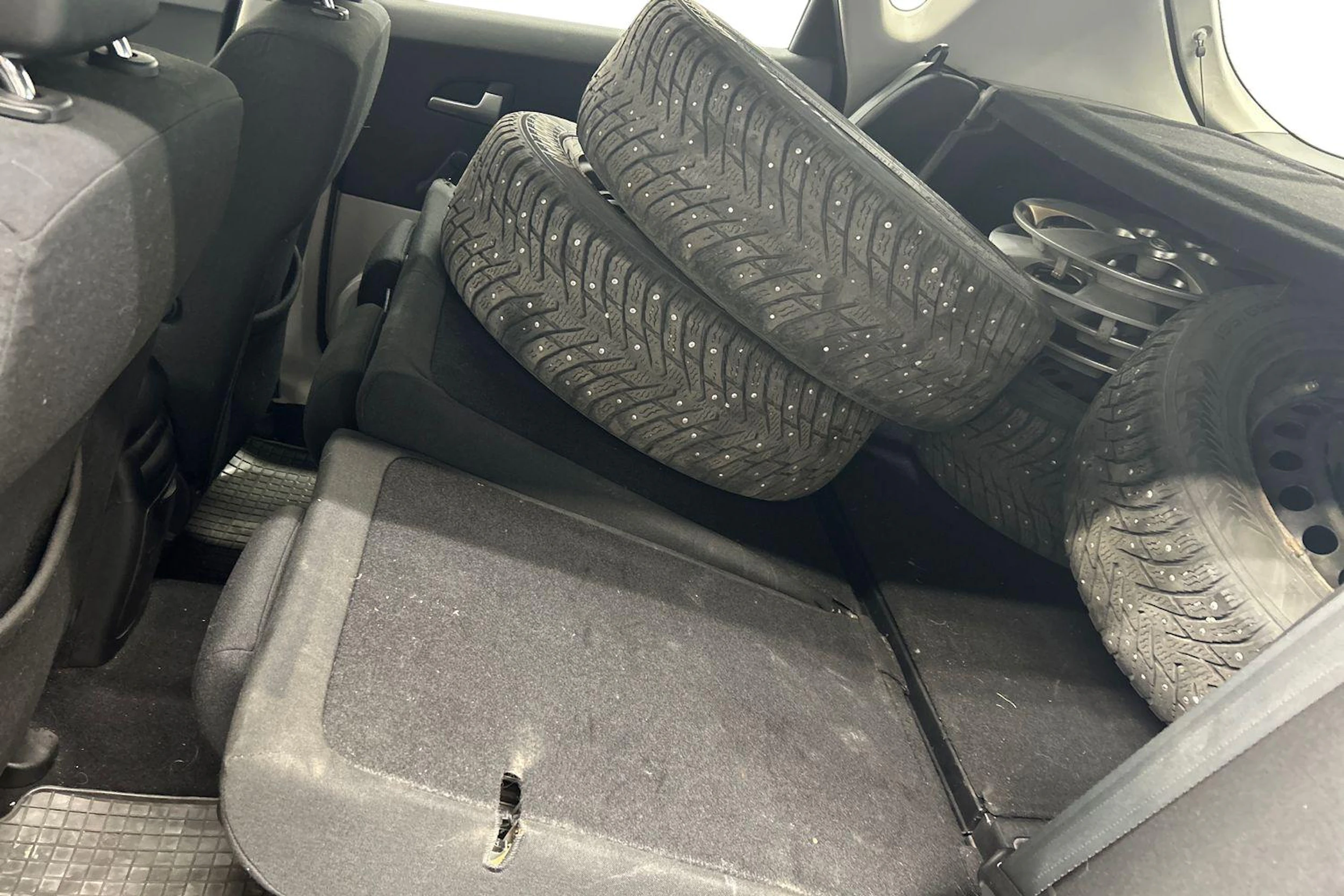 punainen Kia Ceed 2008 kuva 8.
