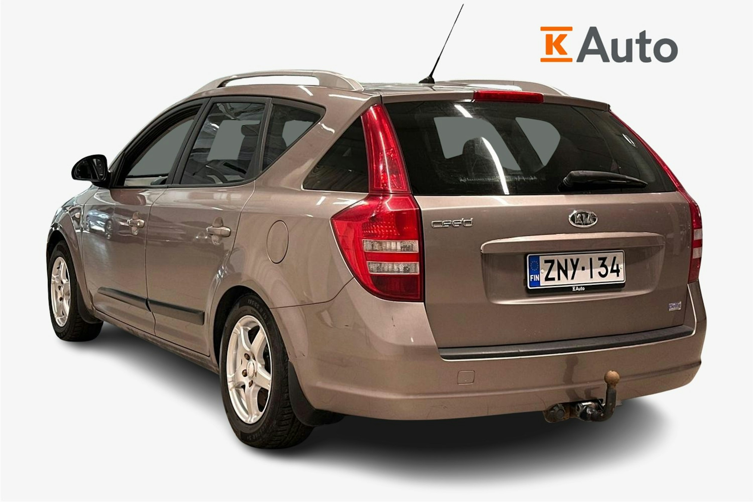Ruskea (beige) Kia cee'd 2008 kuva 2.