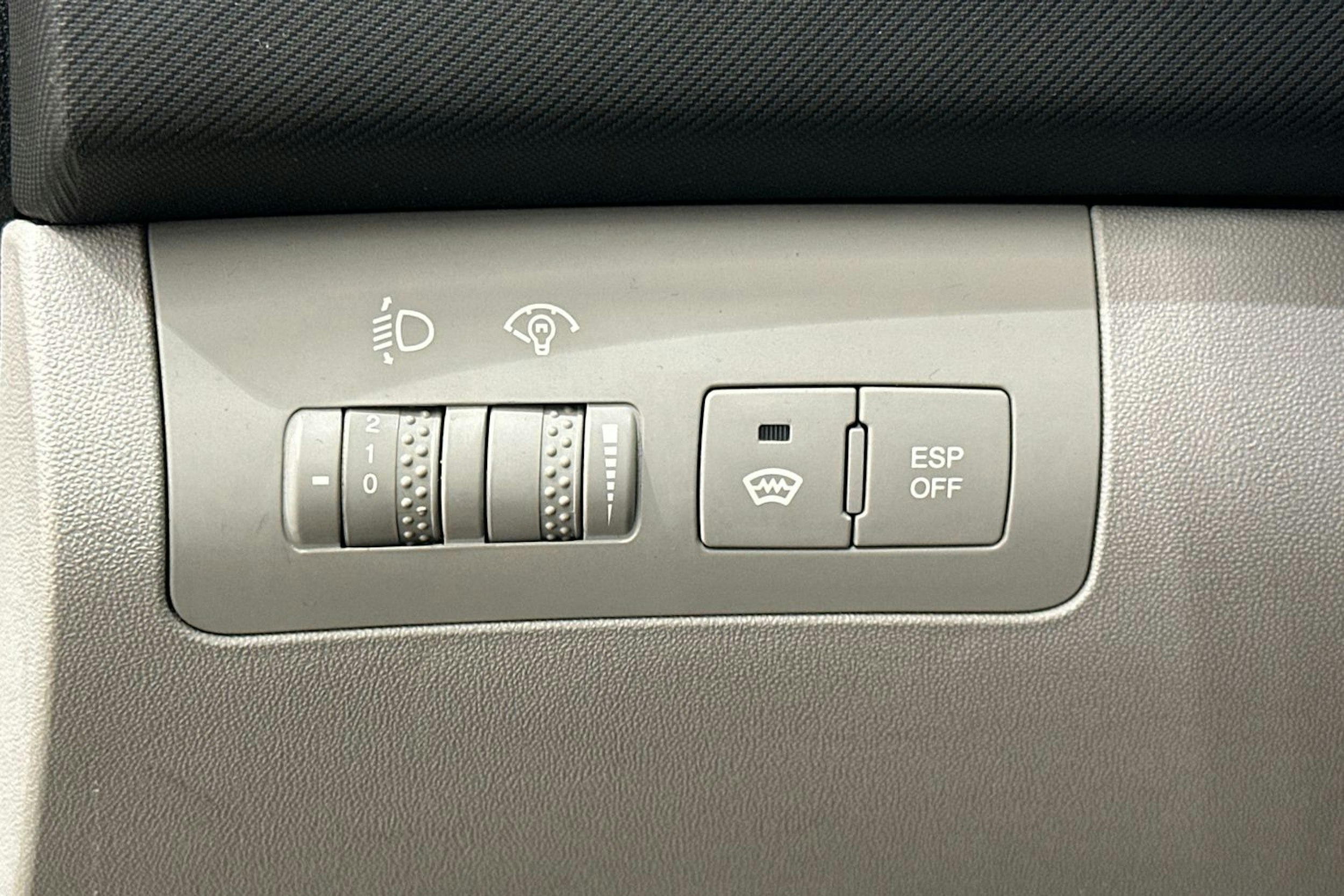 Ruskea (beige) Kia cee'd 2008 kuva 13.
